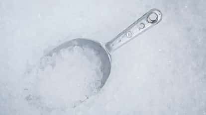 Icecubes with a spoon