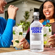 Original Vodka ABSOLUT Lifestyle 2021 RVB 1×1 HR 750mL VOJITO